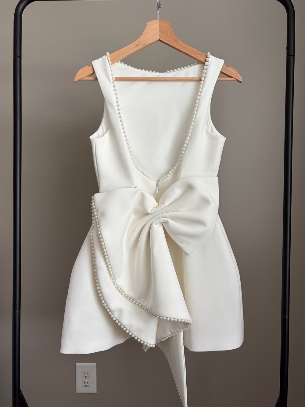 Pearl-Trim White Sleeveless Mini Dress - Picture 2 of 2